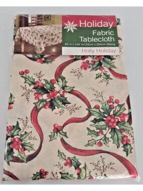 NEW Town & Country Christmas Holly Berry Oblong Tablecloth 60x84 Polyester